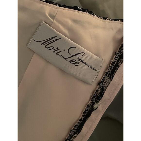 Mori Lee Madeline Gardner Formal Dress Black Lace One Shoulder Size 8 - Picture 8 of 11